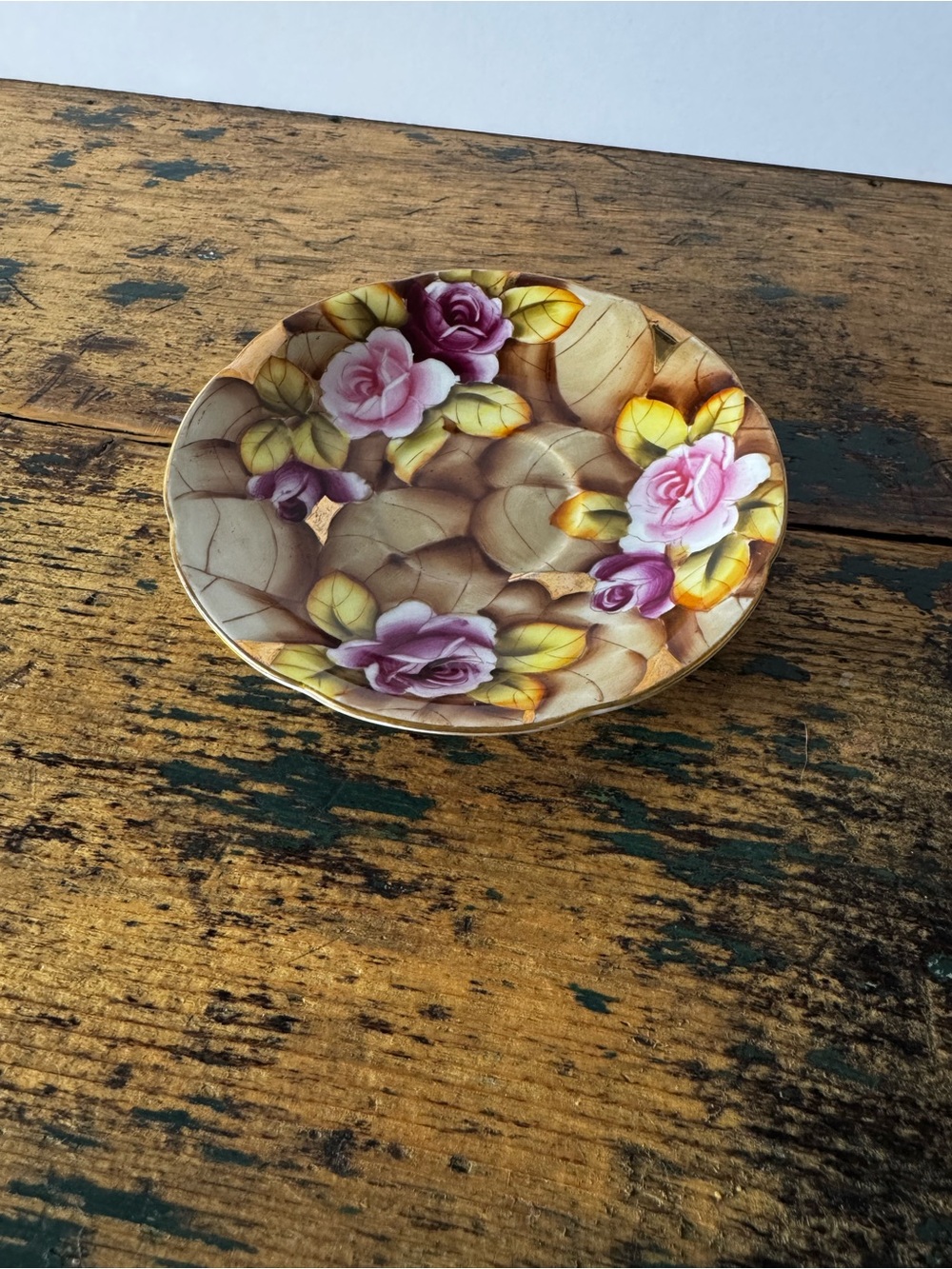 Saucer Plate with Flowers and Gold Details